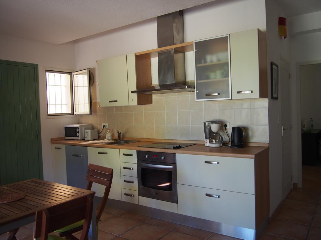 Location St Flo Appartement Saint-Florent  Buitenkant foto